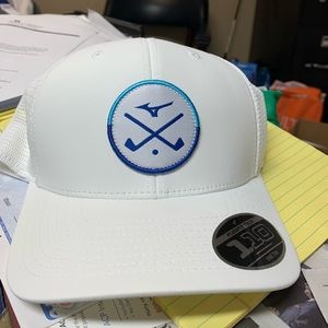Mizuno golf hat